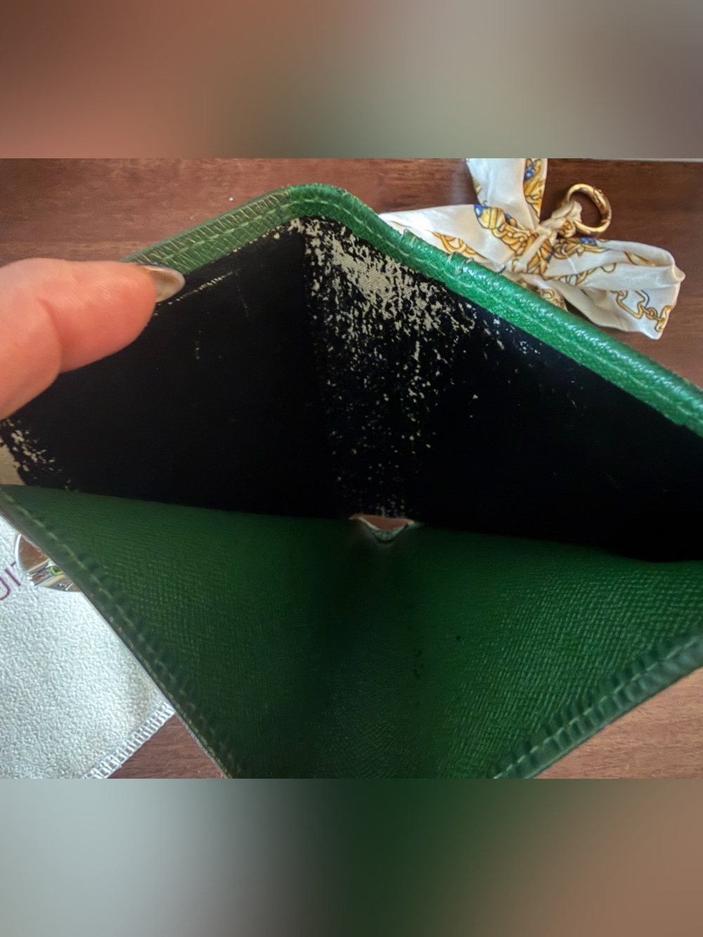Louis Vuitton Green Epi Leather Kisslock Wallet - Picture 12 of 12